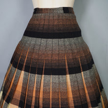 Load image into Gallery viewer, 50s SPORTRITE REVERSIBLE PLEATED RUST AND BLACK TARTAN PLAID WOOL SKIRT - 26.5"