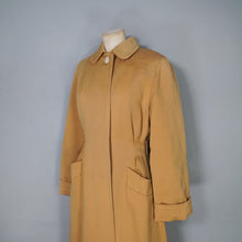 Load image into Gallery viewer, 40s "FERNPROOF" CAMEL COLOURED WOOL TRENCH STYLE COAT - S-M