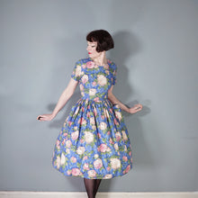 Load image into Gallery viewer, 50s BLUE AND PINK ROSE PRINT FLORAL COTTON DAY DRESS - L / volup