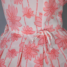 Load image into Gallery viewer, 60s PINK AND CREAM R&amp;K ORIGINALS FLORAL DAY DRESS - S-M