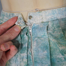 Load image into Gallery viewer, 50s 60s GREEN AND BLUE IMPRESSIONIST VILLAGE LANDSCAPE NOVELTY PRINT SKIRT - 25"
