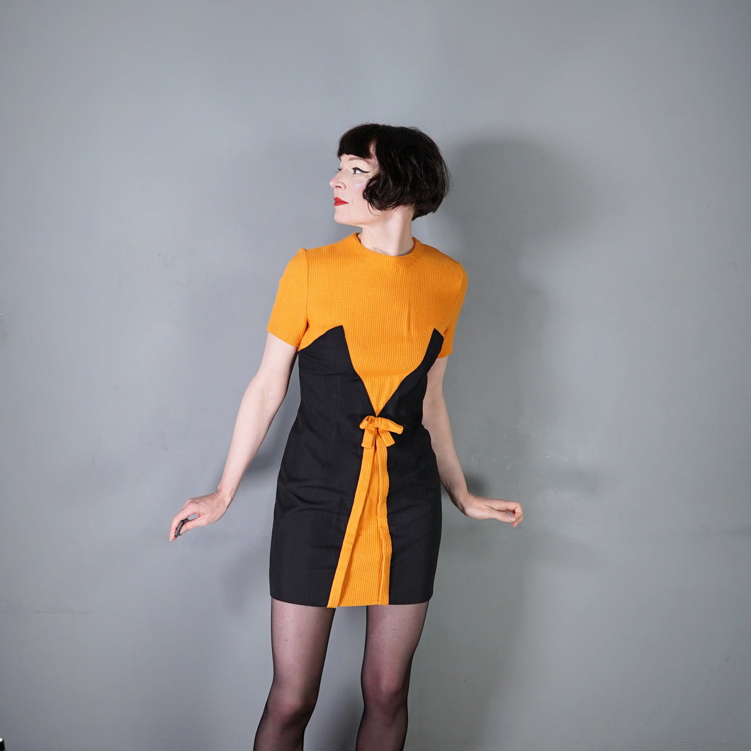60s BLACK AND ORANGE COLOURBLOCK SHIFT DRESS - S-M