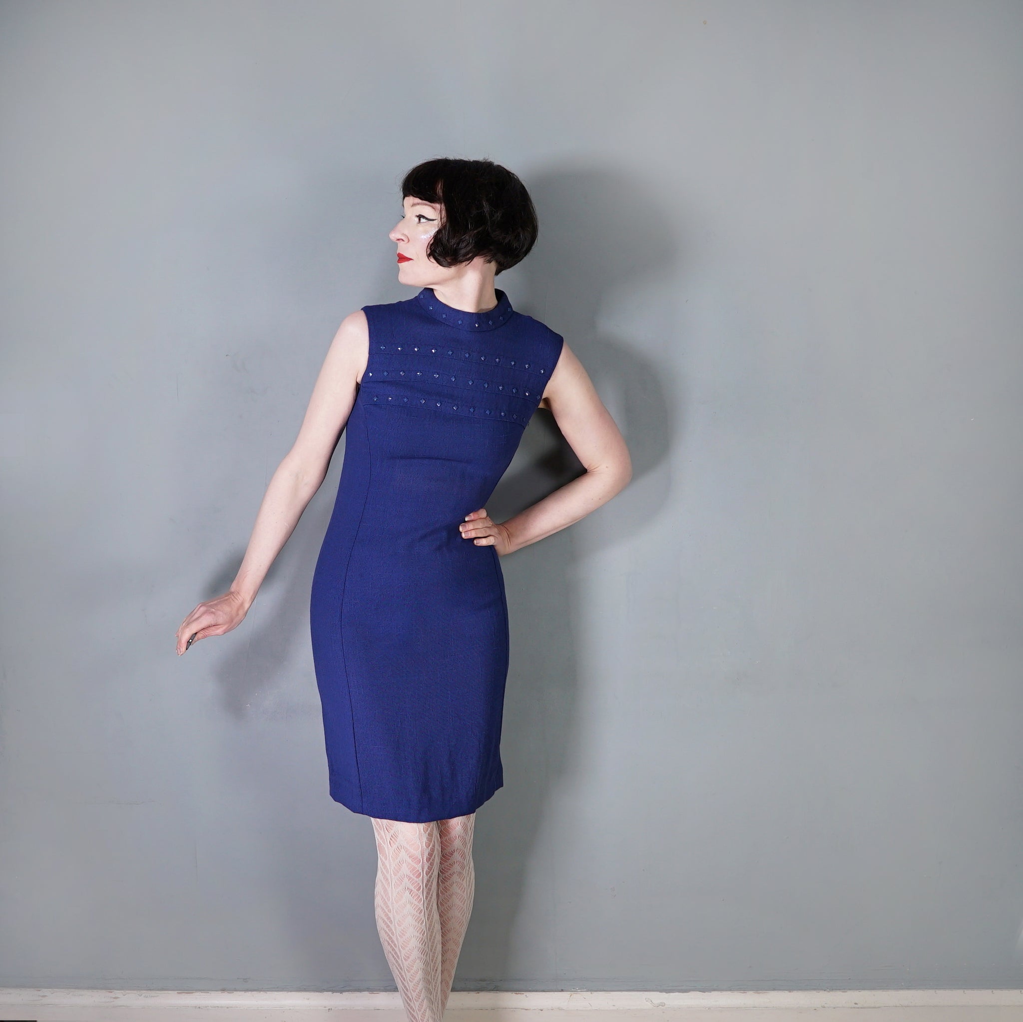 60s blue dress 1960s Navy Blue Sleeveless Lapel Dress