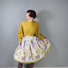 Load image into Gallery viewer, 50s WINE BOTTLE AND GRAPE BORDER PRINT WHITE COTTON FULL SKIRT - 26"