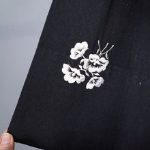 Load image into Gallery viewer, 50s BLACK AND WHITE FLORAL EMBROIDERED FULL SKIRTED PARTY DRESS - XS