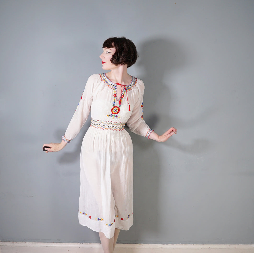 1940s HAND EMBROIDERED HUNGARIAN GAUZE COTTON DRESS - S