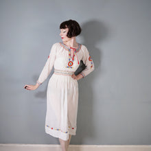 Load image into Gallery viewer, 1940s HAND EMBROIDERED HUNGARIAN GAUZE COTTON DRESS - S