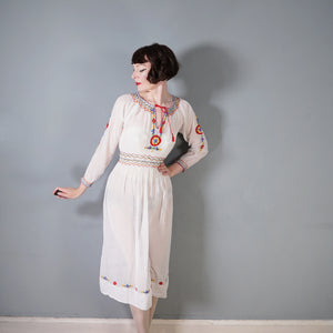 1940s HAND EMBROIDERED HUNGARIAN GAUZE COTTON DRESS - S