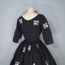 Load image into Gallery viewer, 50s BLACK AND WHITE FLORAL EMBROIDERED FULL SKIRTED PARTY DRESS - XS