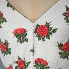 Load image into Gallery viewer, 50s style HEAVY COTTON RED ROSE PRINT FULL SKIRTED DRESS WITH CINCH BELT