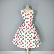 Load image into Gallery viewer, 50s style HEAVY COTTON RED ROSE PRINT FULL SKIRTED DRESS WITH CINCH BELT
