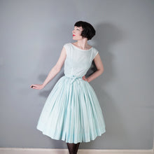 Load image into Gallery viewer, 50s HORROCKSES FOR RICHARD SHOPS GREEN FLORAL FULL SKIRTED DRESS - S