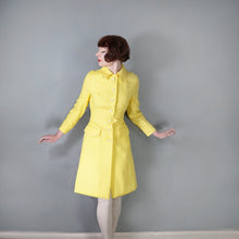 Load image into Gallery viewer, 60s "FEMINELLA" LIGHTWEIGHT YELLOW FITTED SPRING COAT - XS