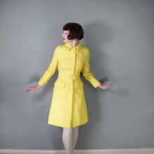 Load image into Gallery viewer, 60s "FEMINELLA" LIGHTWEIGHT YELLOW FITTED SPRING COAT - XS