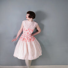 Load image into Gallery viewer, 60s PINK AND CREAM R&amp;K ORIGINALS FLORAL DAY DRESS - S-M
