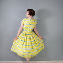 Load image into Gallery viewer, 50s YELLOW STRIPE AND FLORAL PRINT FULL SKIRTED COTTON DRESS - S