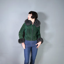 Load image into Gallery viewer, 70s DEEP GREEN CROPPED SUEDE FLEECE LINED JACKET WITH SHEEPSKIN COLLAR AND CUFFS - XS-S