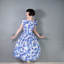 Load image into Gallery viewer, 50s PEGGY PAGE BLUE WHITE PAINTERLY FLORAL CHECK COTTON DAY DRESS - M