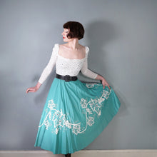 Load image into Gallery viewer, 50s LIGHT GREEN WINE LEAF AND GRAPE EMBROIDERY FULL SKIRT - S-M