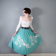 Load image into Gallery viewer, 50s LIGHT GREEN WINE LEAF AND GRAPE EMBROIDERY FULL SKIRT - S-M