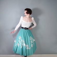 Load image into Gallery viewer, 50s LIGHT GREEN WINE LEAF AND GRAPE EMBROIDERY FULL SKIRT - S-M