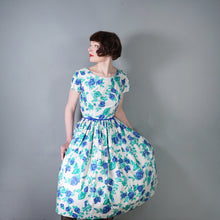 Load image into Gallery viewer, 50s BLUE WHITE FLORAL ROSE PRINT FULL SKIRTED COTTON DRESS - S