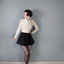 Load image into Gallery viewer, 60s BIBA CROPPED CREAM CORDUROY LIGHTWEIGHT SPRING / SUMMER JACKET - XS