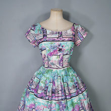 Load image into Gallery viewer, 50s PURPLE PINK ANG TURQUOISE SCENIC EUROPEAN SNAPSHOTS NOVELTY DRESS - M