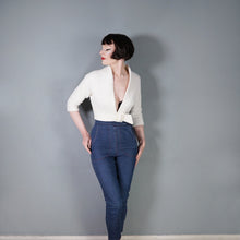 Load image into Gallery viewer, 50s CROPPED WHITE BOLERO CARDIGAN / JACKET WITH BUCKLED WAIST - XS-S