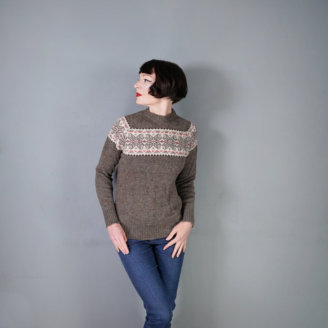 MOFFAT WEAVERS PURE NEW WOOL DEEP EARTHY BROWN FAIRISLE JUMPER - M