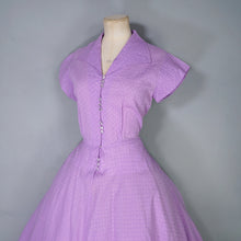 Load image into Gallery viewer, 50s PASTEL PURPLE SEERSUCKER FULL SKIRTED DRESS - S-M