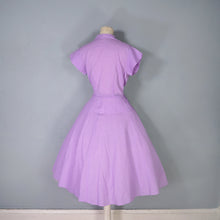 Load image into Gallery viewer, 50s PASTEL PURPLE SEERSUCKER FULL SKIRTED DRESS - S-M