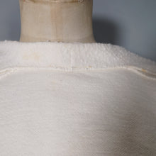 Load image into Gallery viewer, 50s CROPPED WHITE BOLERO CARDIGAN / JACKET WITH BUCKLED WAIST - XS-S