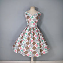 Load image into Gallery viewer, 50s BROWN PINK ROSE AND DIAMON PRINT COTTON DAY DRESS - PETITE SIZE / XS-S