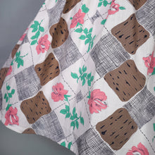 Load image into Gallery viewer, 50s BROWN PINK ROSE AND DIAMON PRINT COTTON DAY DRESS - PETITE SIZE / XS-S