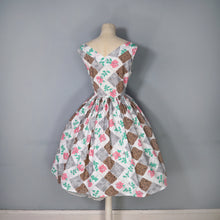 Load image into Gallery viewer, 50s BROWN PINK ROSE AND DIAMON PRINT COTTON DAY DRESS - PETITE SIZE / XS-S