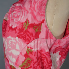 Load image into Gallery viewer, 50s PINK FLORAL ROSE PRINT BUBBLE HEM PEPLUM WIGGLE COCKTAIL DRESS - S