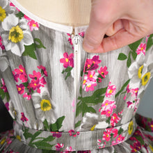 Load image into Gallery viewer, 50s 60s GREY AND PINK FLORAL DAY DRESS WITH BELT - S