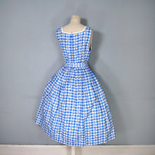 Load image into Gallery viewer, 50s BLUE AND WHITE CHECKED FULL SKIRTED COTTON DRESS WITH LITTLE YELLOW ROSES AND IVY - S-M