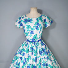 Load image into Gallery viewer, 50s BLUE WHITE FLORAL ROSE PRINT FULL SKIRTED COTTON DRESS - S