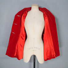 Load image into Gallery viewer, 50s HEAVY DEEP RED VELVET SWING COAT / OPERA JACKET - M
