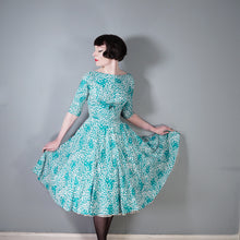 Load image into Gallery viewer, 50s CALIFORNIA EMERALD GREEN AND WHITE LEAF PRINT FULL SKIRTED DRESS - XS