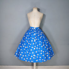 Load image into Gallery viewer, BLUE AND WHITE HOT AIR BALLOON NOVELTY PRINT 50s FULL SKIRT - 25"
