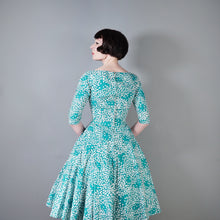 Load image into Gallery viewer, 50s CALIFORNIA EMERALD GREEN AND WHITE LEAF PRINT FULL SKIRTED DRESS - XS