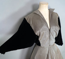 Load image into Gallery viewer, 40s &quot;LOUIS MUSMAN&quot; SILVER AND BLACK STRIPE ZIP FRONT DRESS WITH VELVET BATWING SLEEVE - S