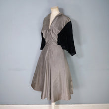 Load image into Gallery viewer, 40s &quot;LOUIS MUSMAN&quot; SILVER AND BLACK STRIPE ZIP FRONT DRESS WITH VELVET BATWING SLEEVE - S