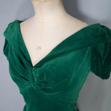 Load image into Gallery viewer, 50s FITTED OFF SHOULDER GREEN VELVET COCKTAIL DRESS WITH BACK DRAPE - S