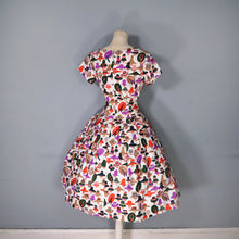 Load image into Gallery viewer, 50s 60s LADY FACES AND HATS NOVELTY COTTON DRESS - S