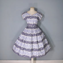 Load image into Gallery viewer, 50s EASTEX GREY FLORAL DAISY PRINT COTTON FULL SKIRT DRESS - XS-S