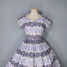 Load image into Gallery viewer, 50s EASTEX GREY FLORAL DAISY PRINT COTTON FULL SKIRT DRESS - XS-S